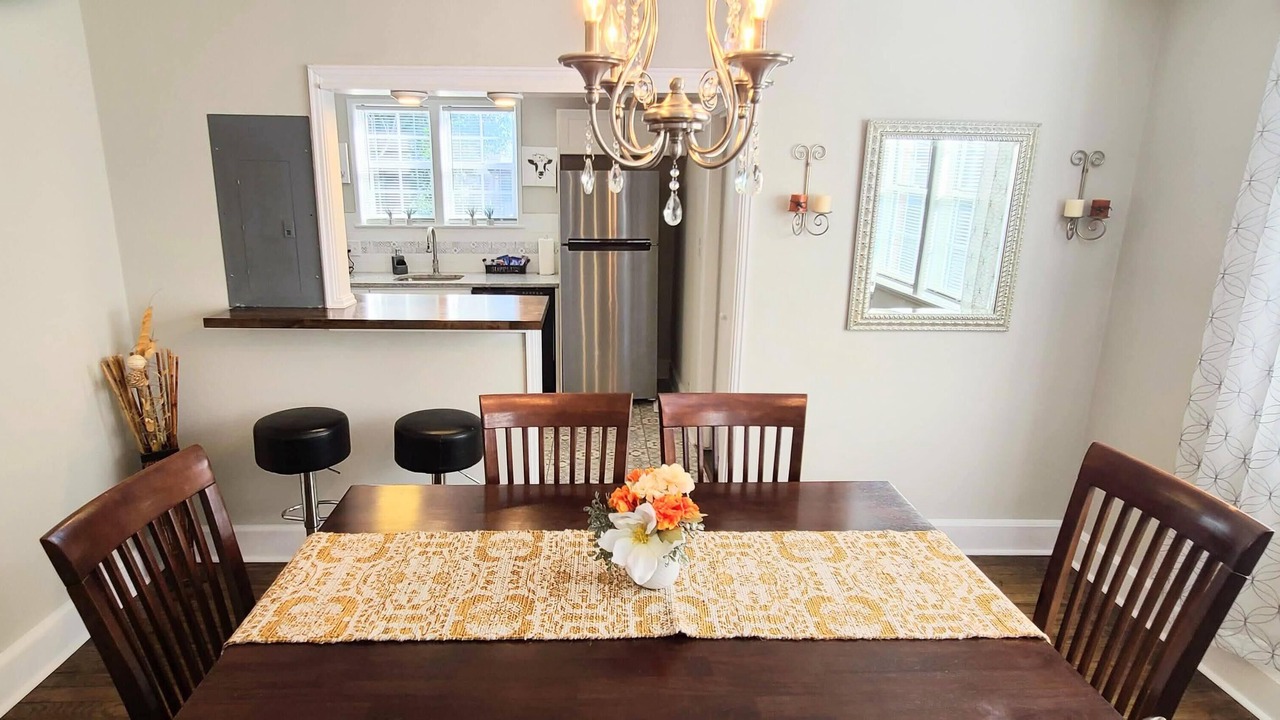 Photo of Livingroom in Midtown
