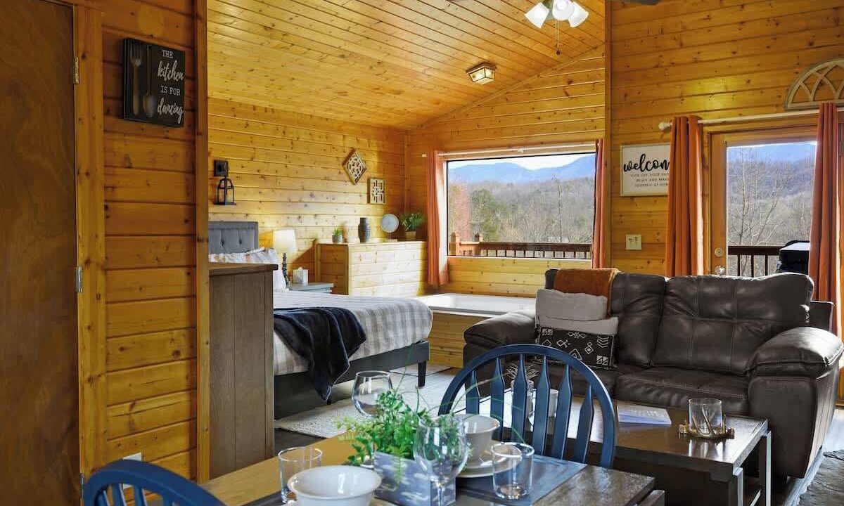 Photo of Bedroom in Gatlinburg