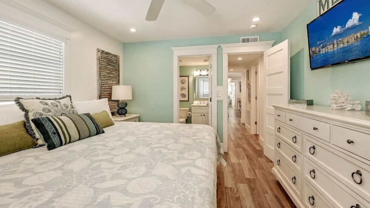 Photo of Bedroom in Siesta Key Village