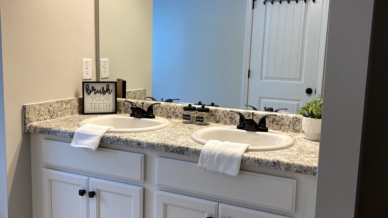 Photo of Bathroom in Riverdale