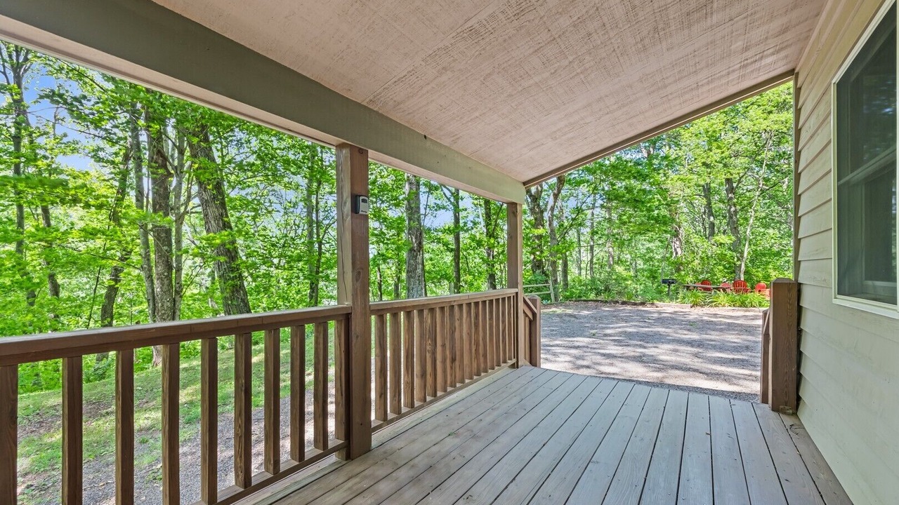 Photo of Patio Balcony in Maggie Valley