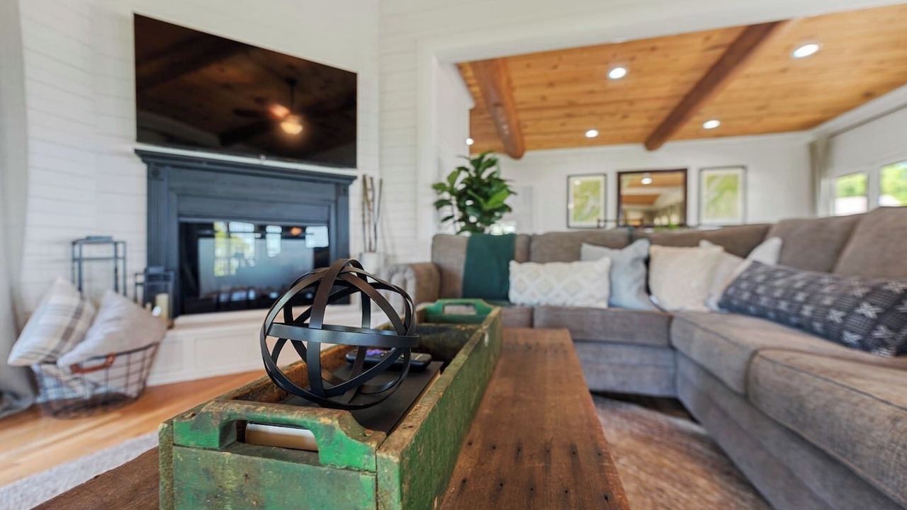 Photo of Livingroom in Section