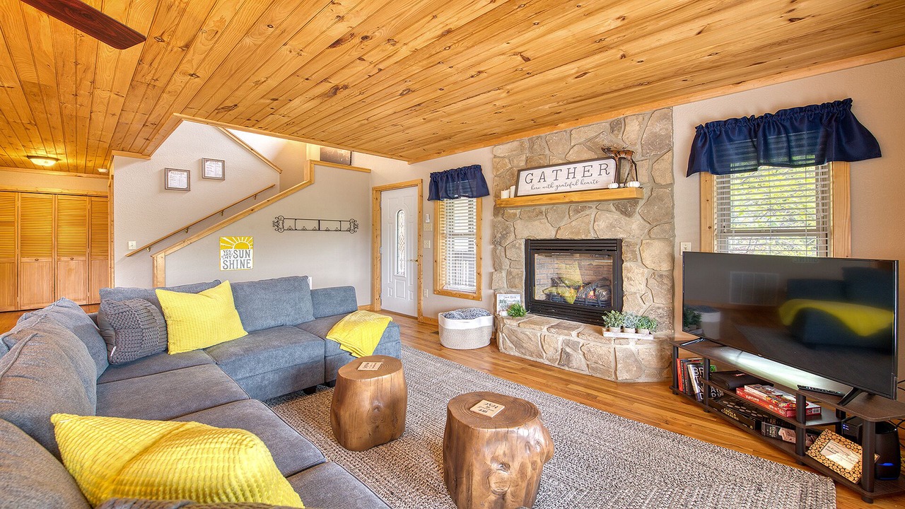 Photo of Livingroom in Maggie Valley