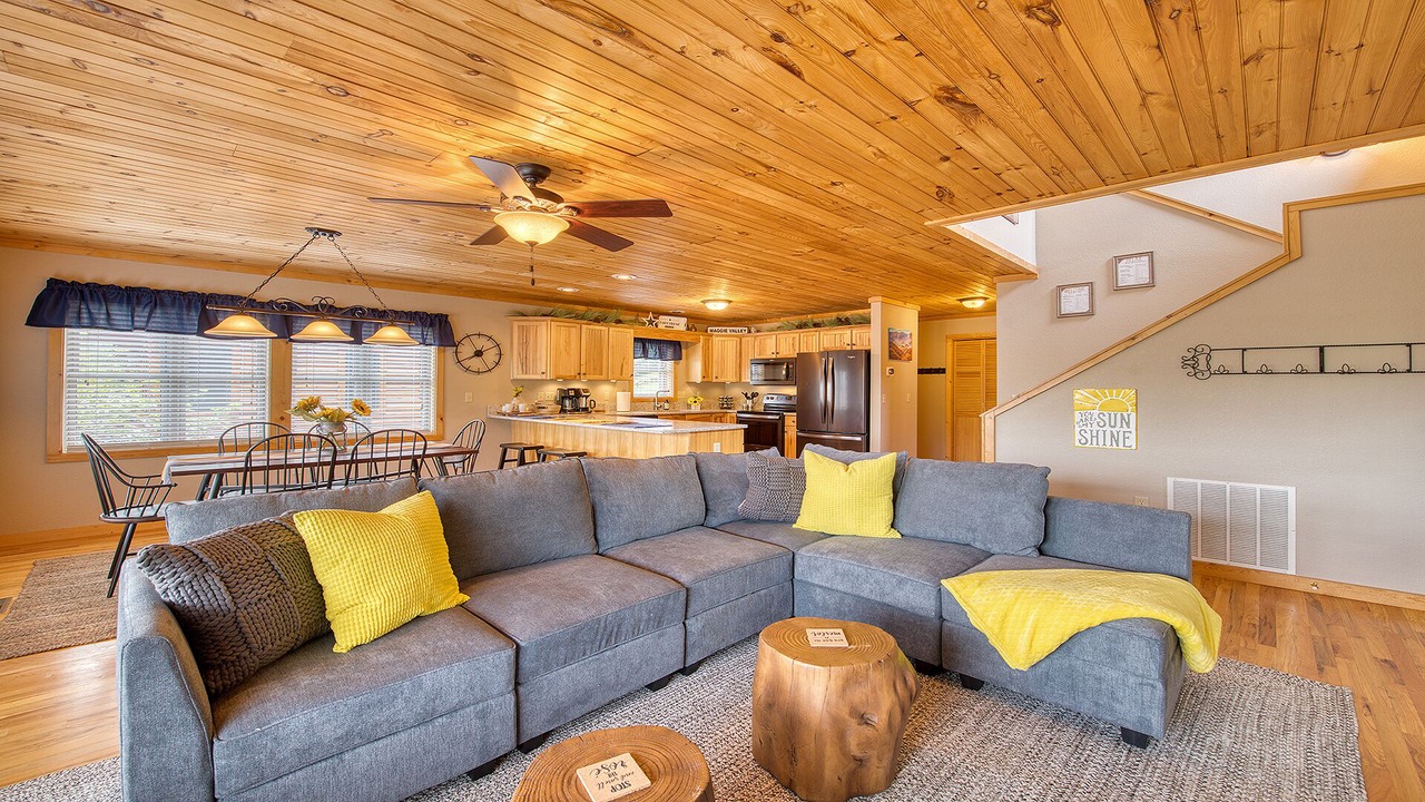 Photo of Bedroom in Maggie Valley