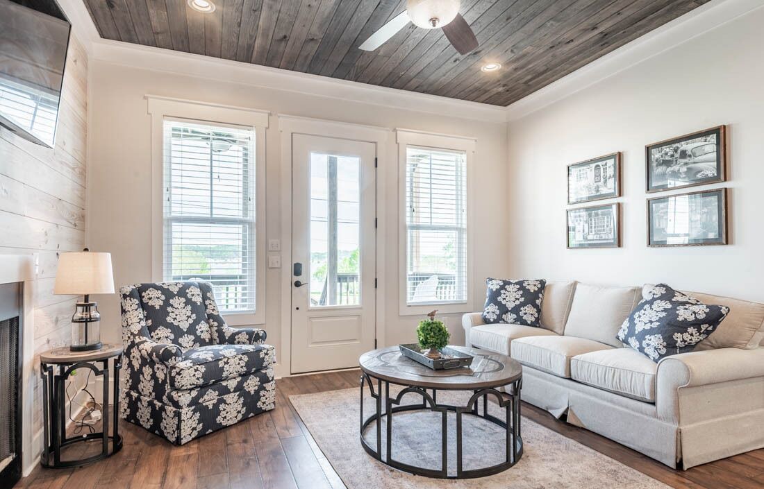 Photo of Livingroom in Guntersville