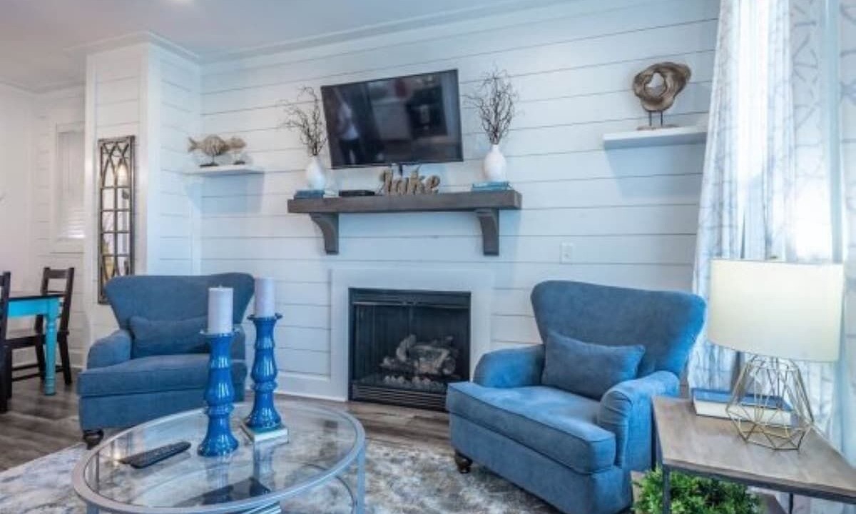 Photo of Livingroom in Guntersville