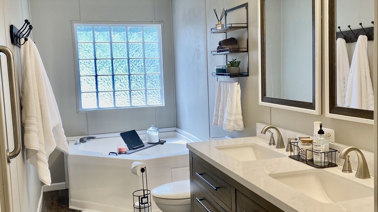 Photo of Bathroom in Milledgeville