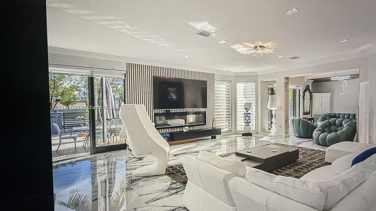 Photo of Livingroom in Eastern Shores