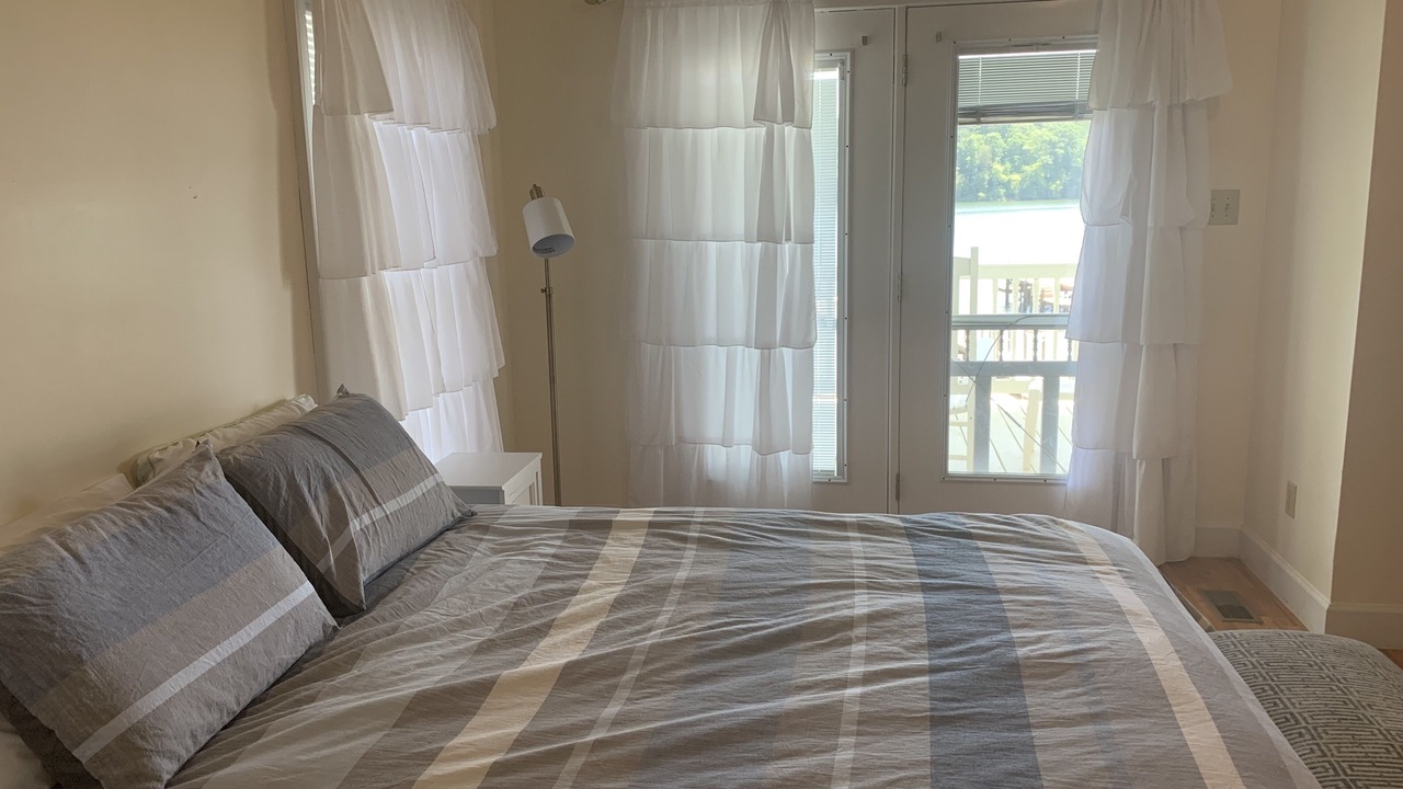 Photo of Bedroom in Claremont