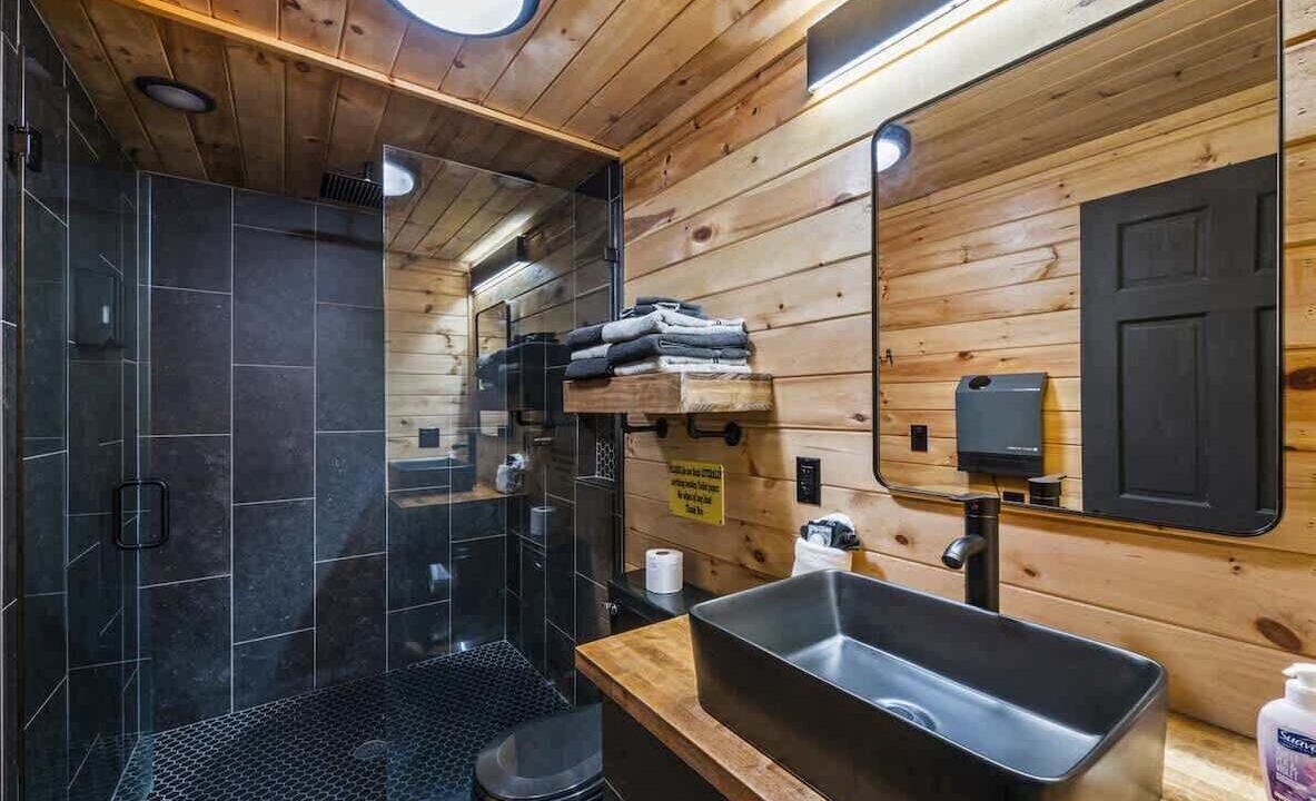 Photo of Bathroom in Rocky Grove