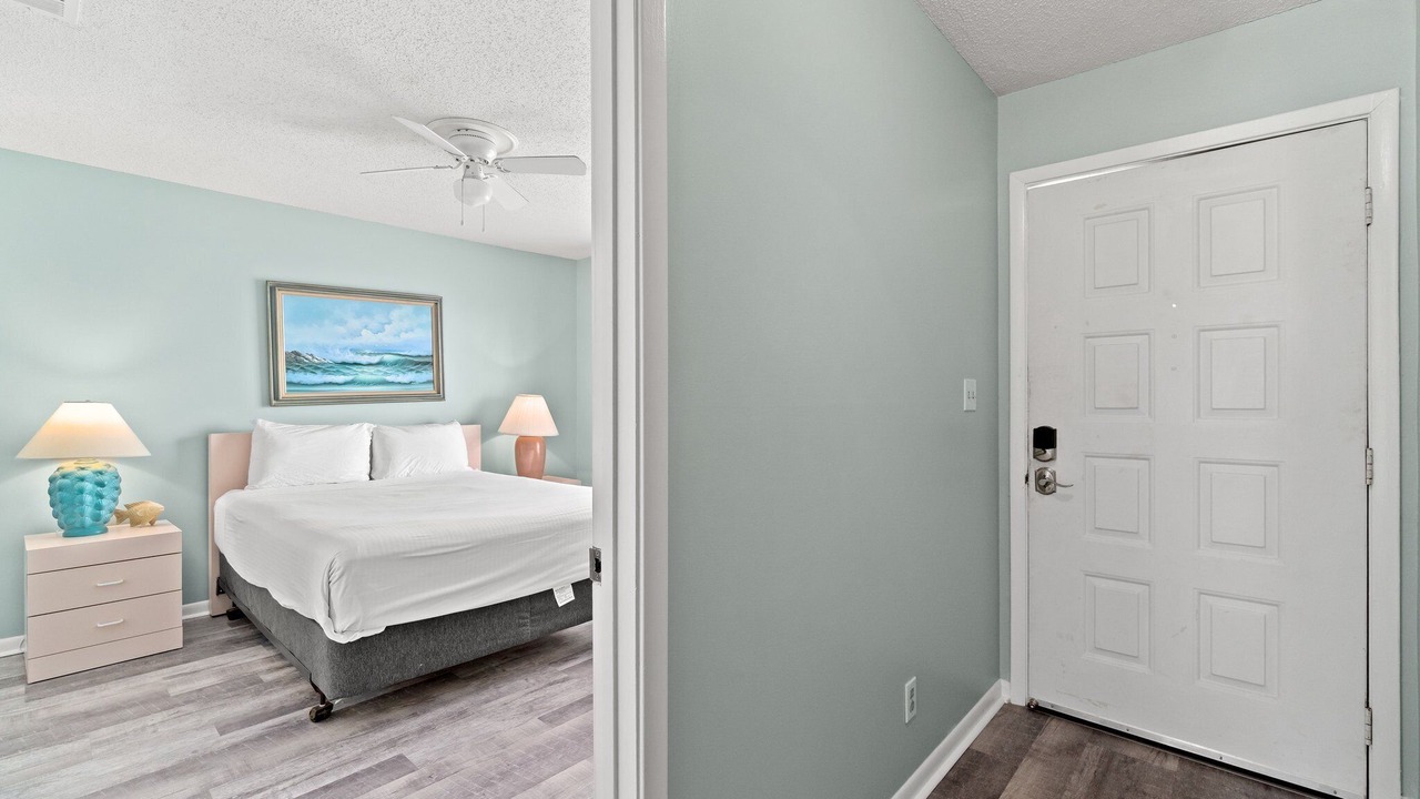 Photo of Bedroom in Laguna Beach