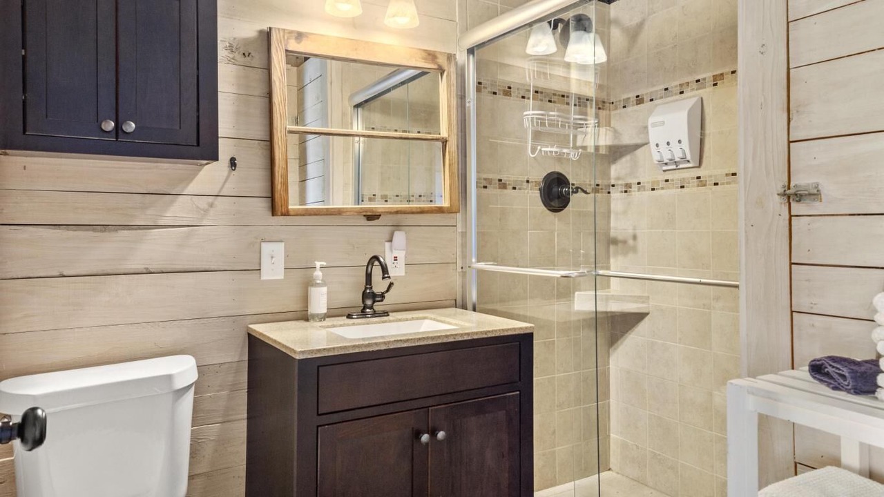 Photo of Bathroom in Dadeville