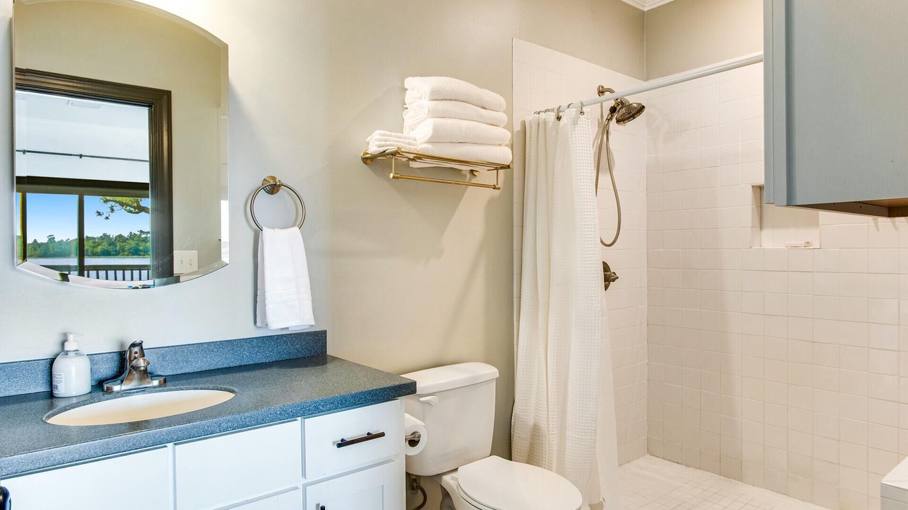 Photo of Bathroom in Gulf Shores