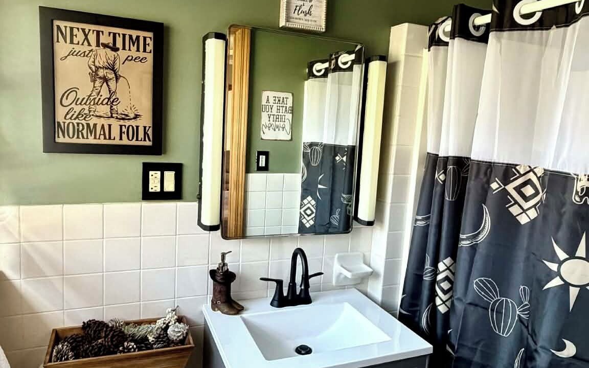 Photo of Bathroom in Maggie Valley