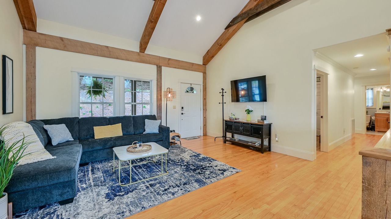 Photo of Livingroom in Fletcher
