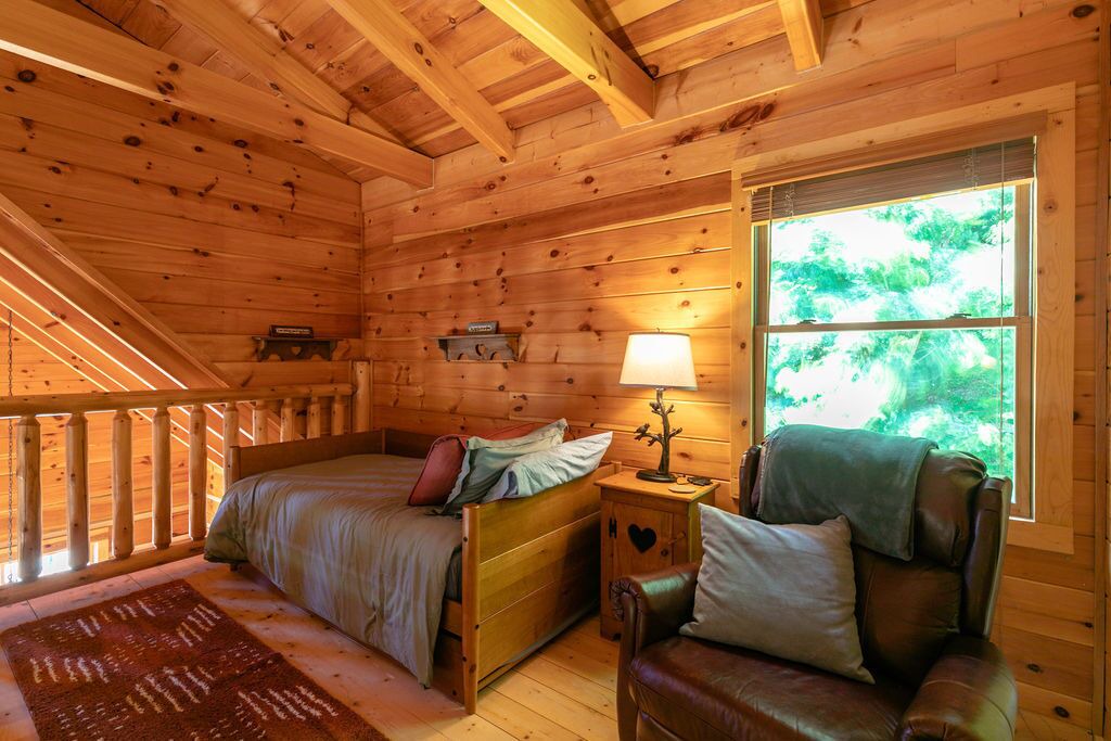 Photo of Bedroom in Hot Springs