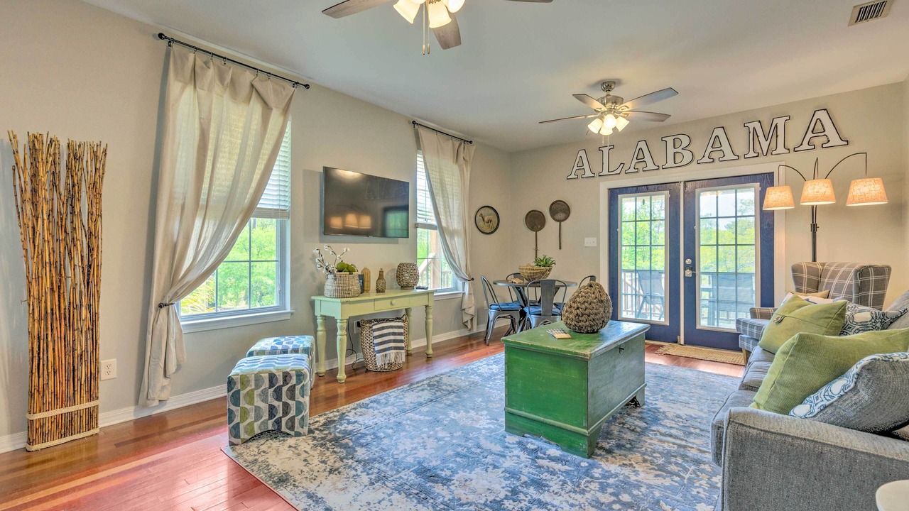 Photo of Bedroom in Bayou La Batre