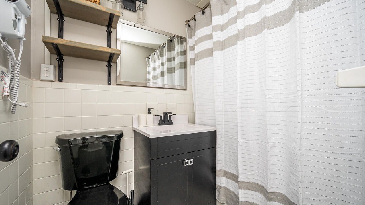 Photo of Bathroom in Downtown Atlanta