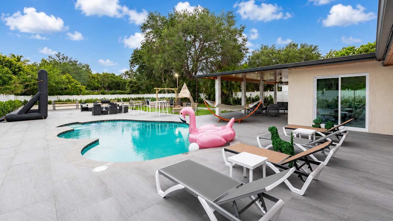 Photo of Outdoor in Golden Glades