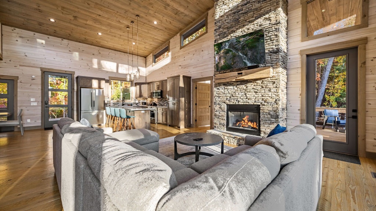 Photo of Livingroom in Morganton
