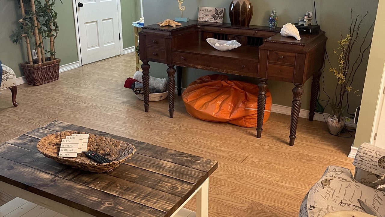 Photo of Livingroom in Long Beach