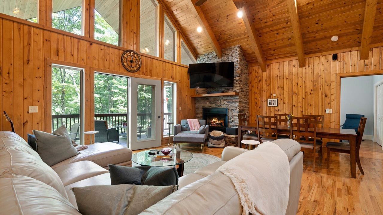 Photo of Livingroom in Wolf Laurel