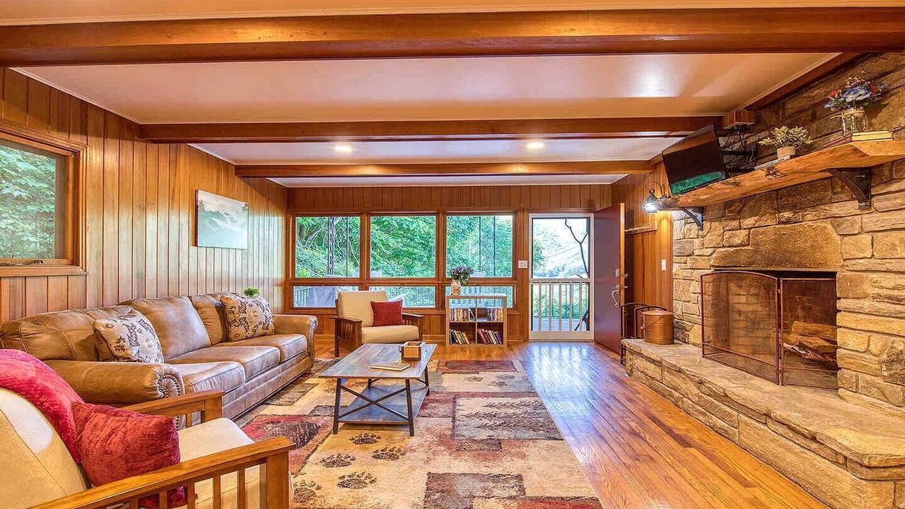 Photo of Livingroom in Maggie Valley
