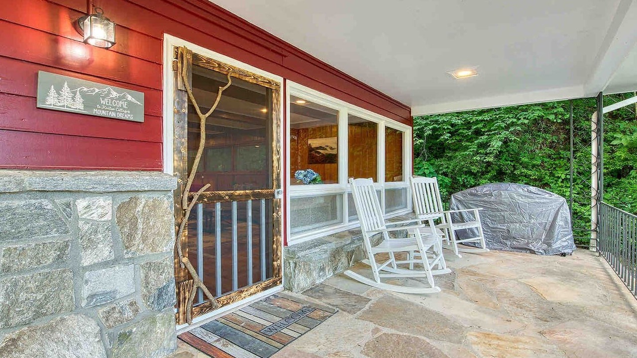 Photo of Patio Balcony in Maggie Valley