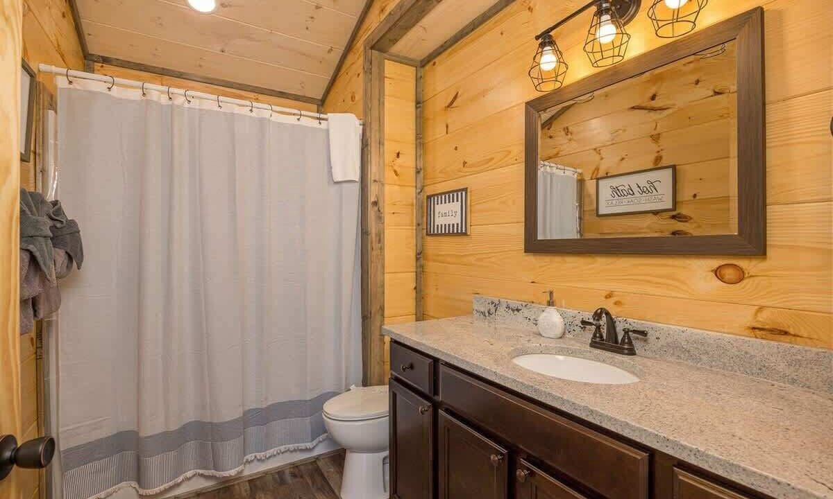 Photo of Bathroom in Sevierville