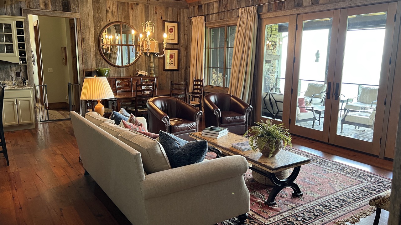 Photo of Livingroom in Sapphire