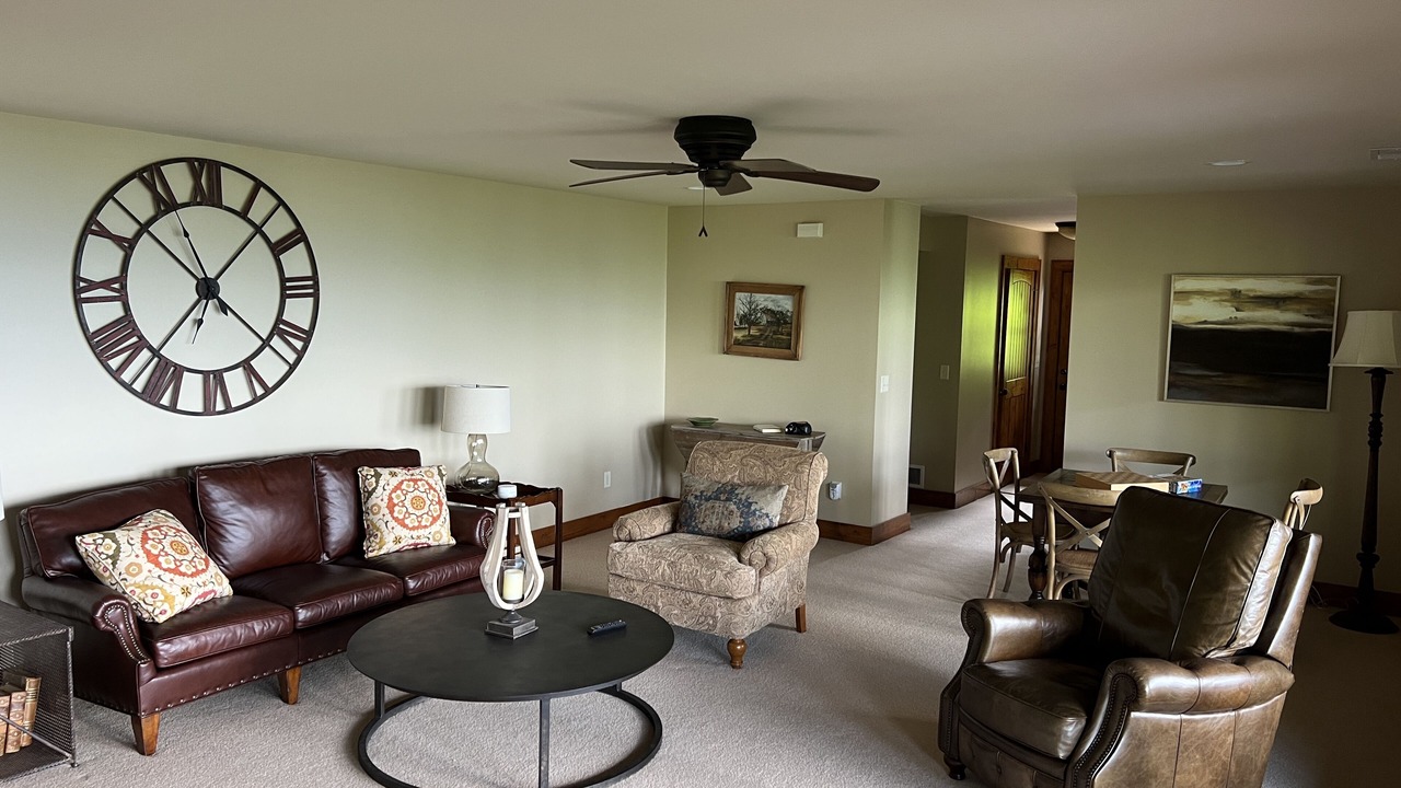 Photo of Livingroom in Sapphire