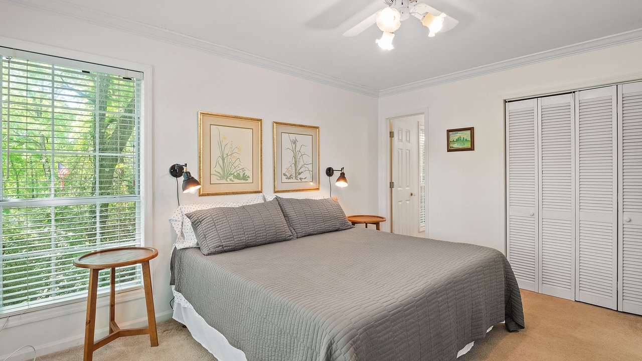 Photo of Bedroom in Crane Hill