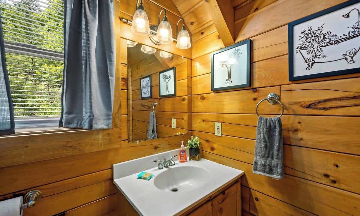 Photo of Bathroom in Sevierville