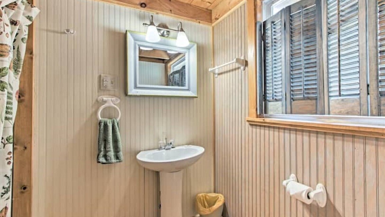 Photo of Bathroom in Del Rio