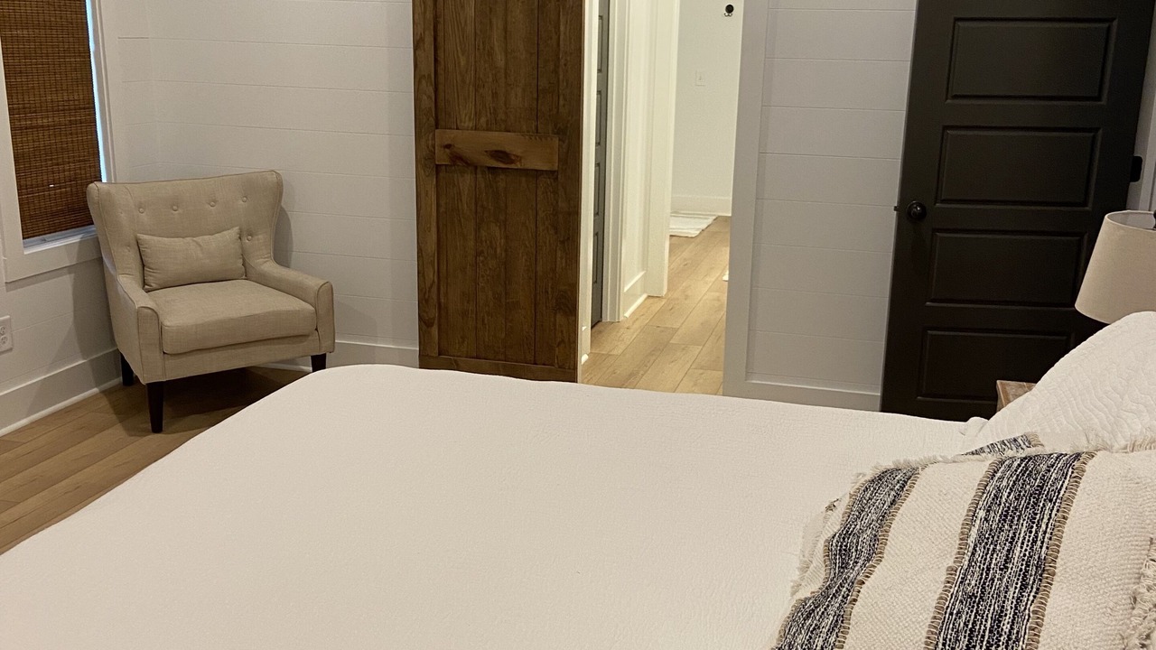Photo of Bedroom in Tallassee