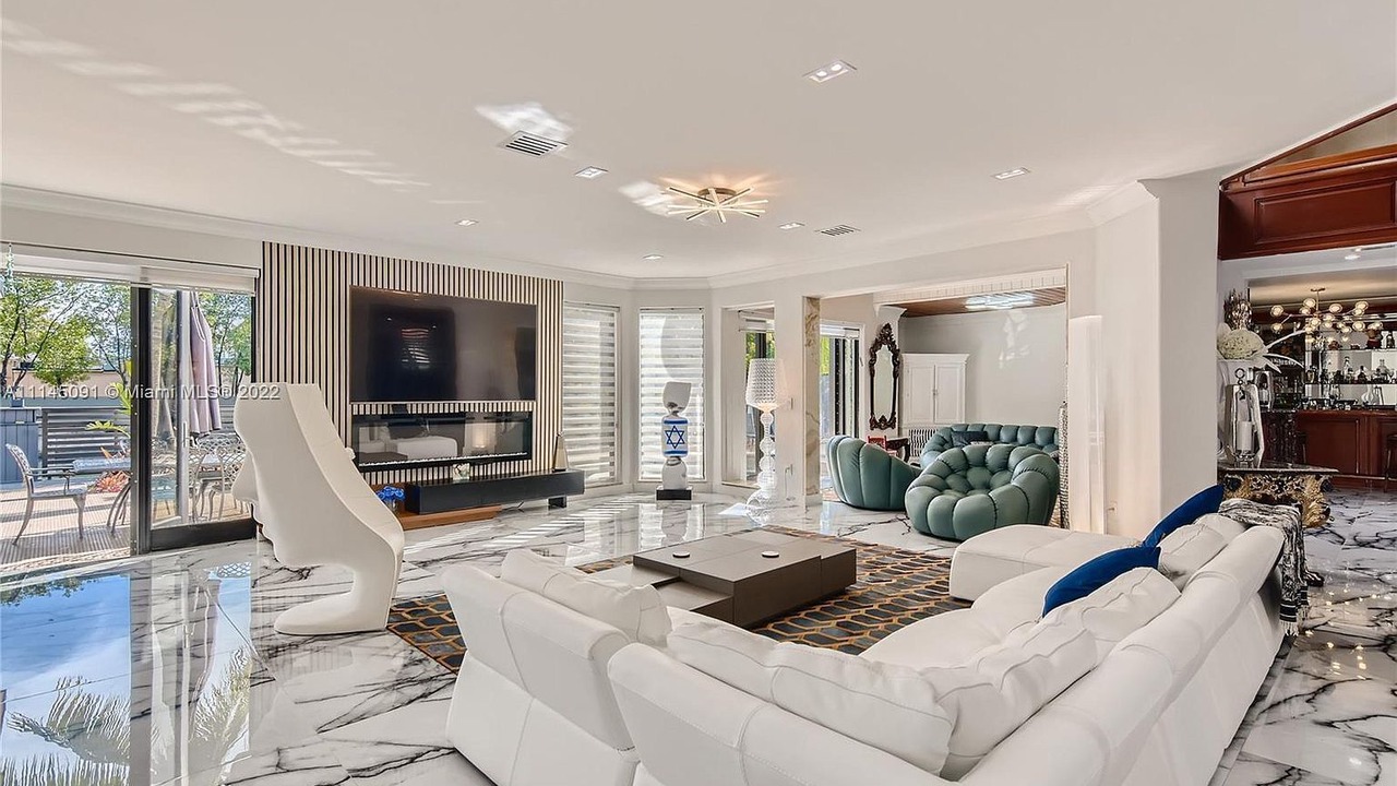 Photo of Livingroom in Eastern Shores
