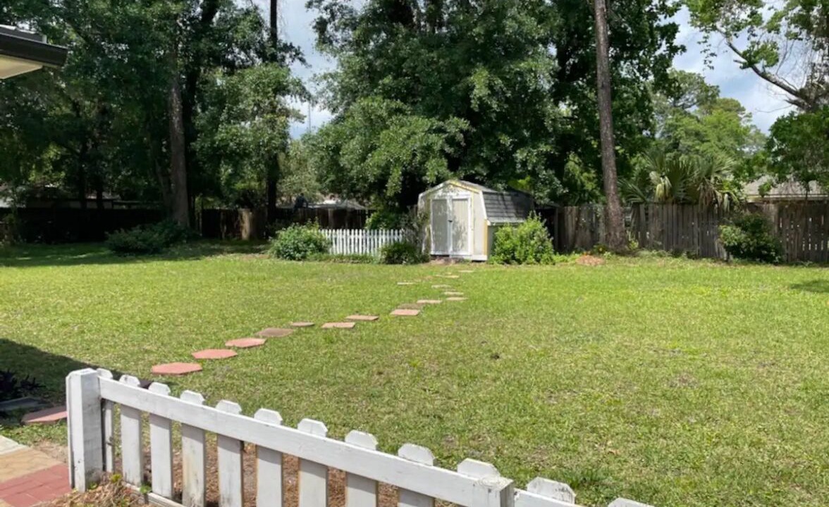 Photo of Outdoor in Country Club Estates
