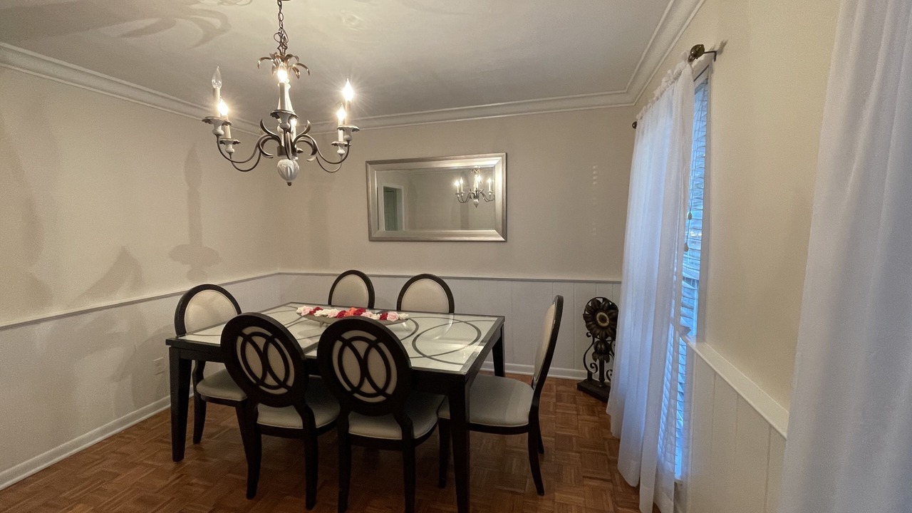 Photo of Livingroom in Country Club Estates