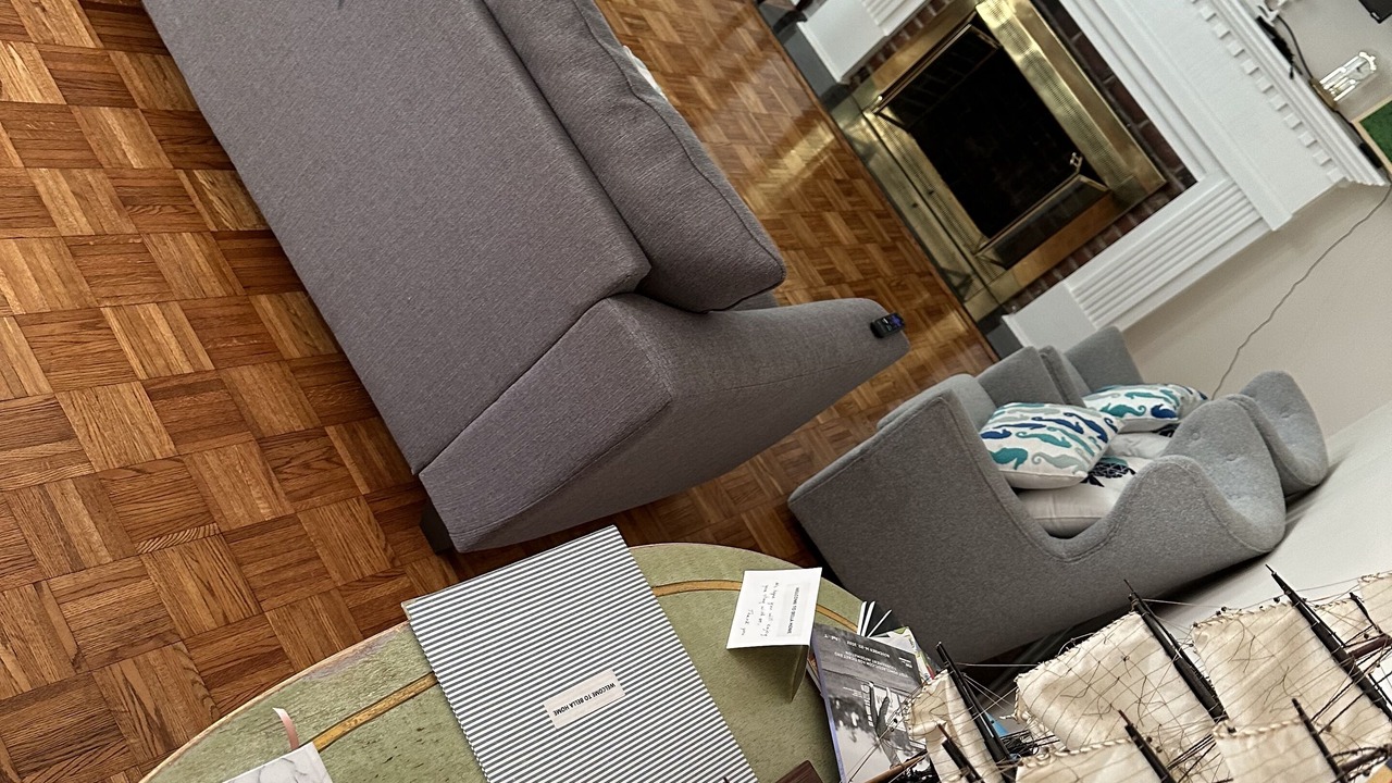 Photo of Livingroom in Country Club Estates