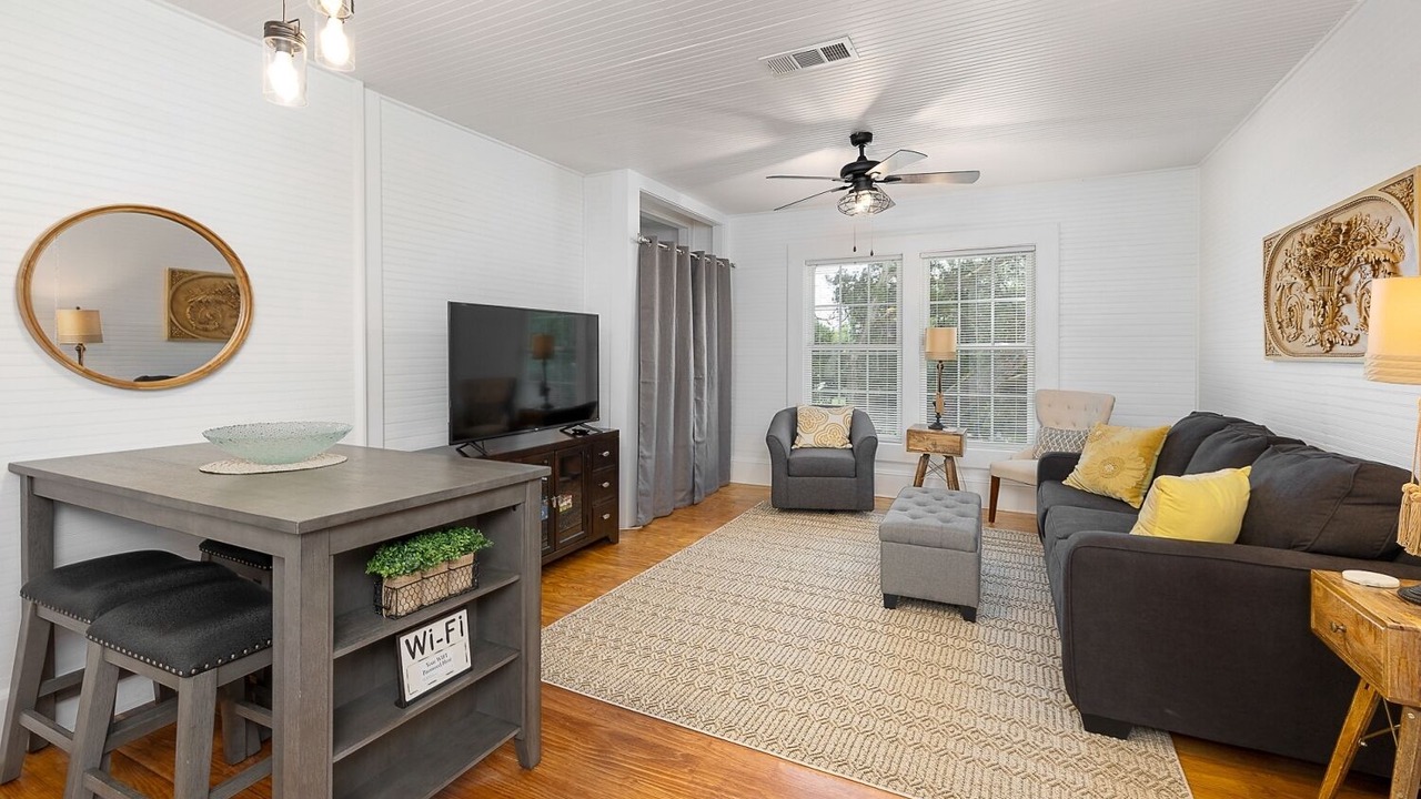 Photo of Livingroom in Saint Simons Island