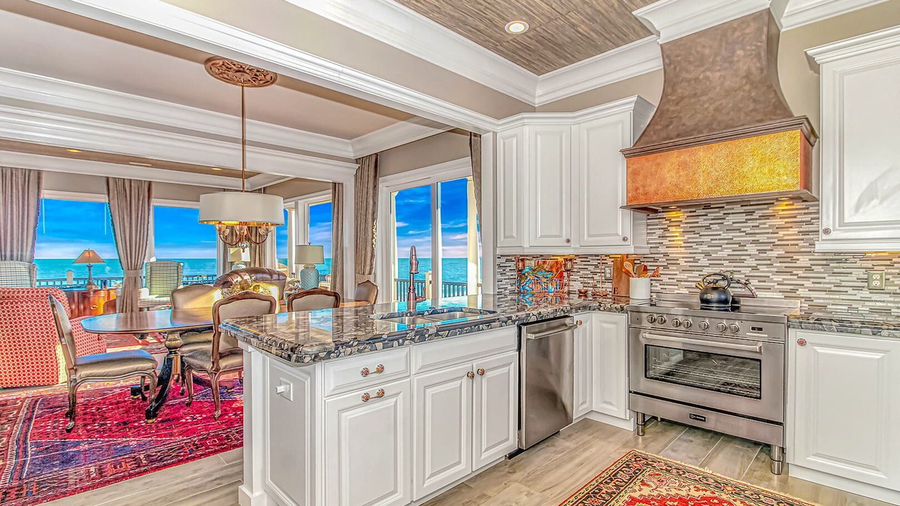 Photo of Kitchen in Inlet Harbour