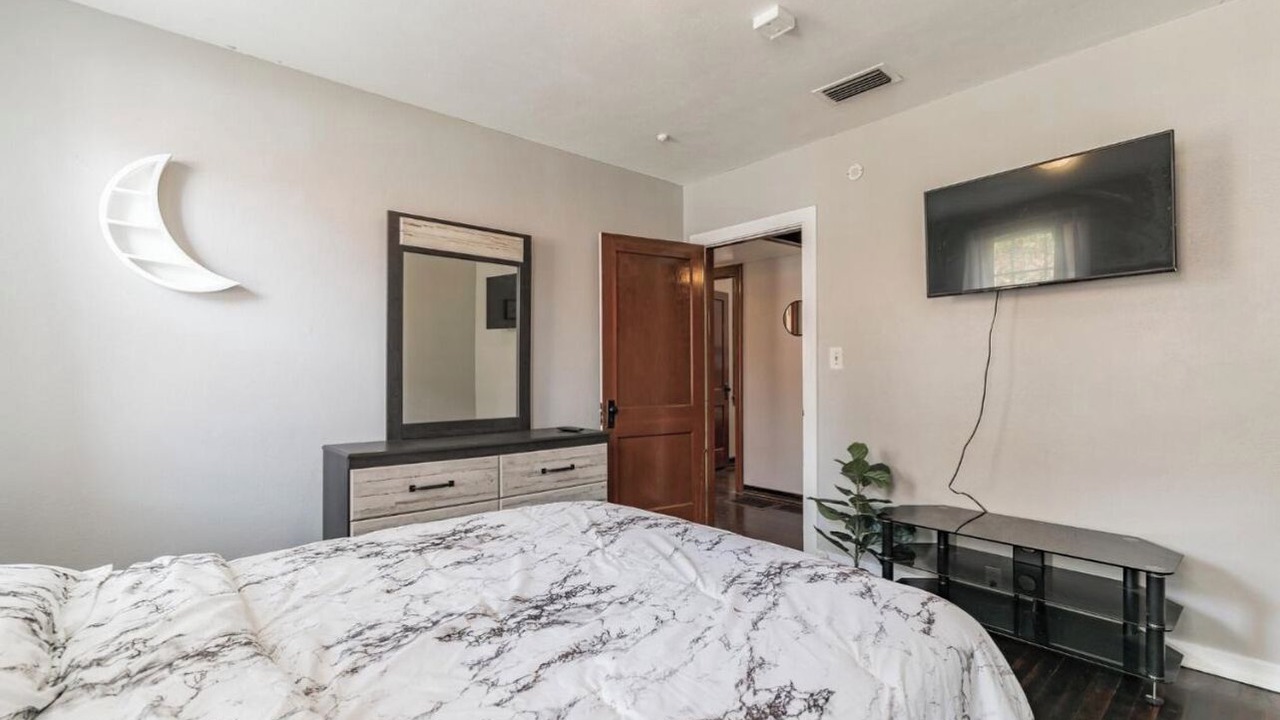 Photo of Bedroom in Urban Core