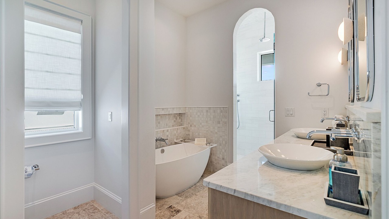 Photo of Bathroom in Sunnyside