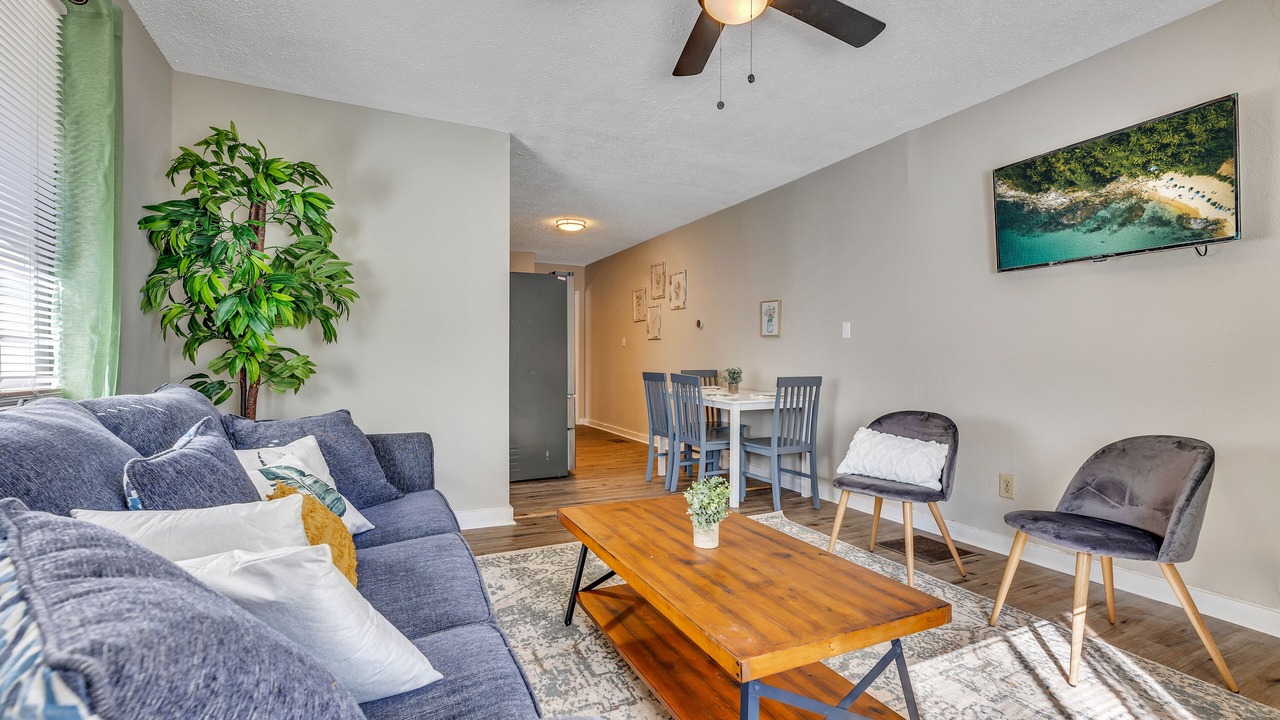 Photo of Livingroom in Eagan Park