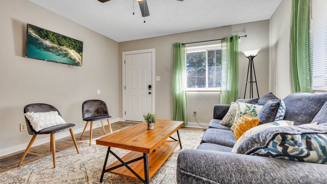 Photo of Livingroom in Eagan Park