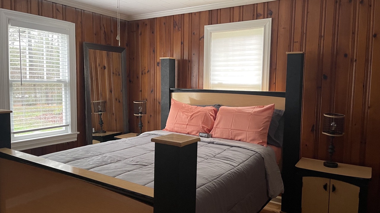 Photo of Bedroom in Cliftondale