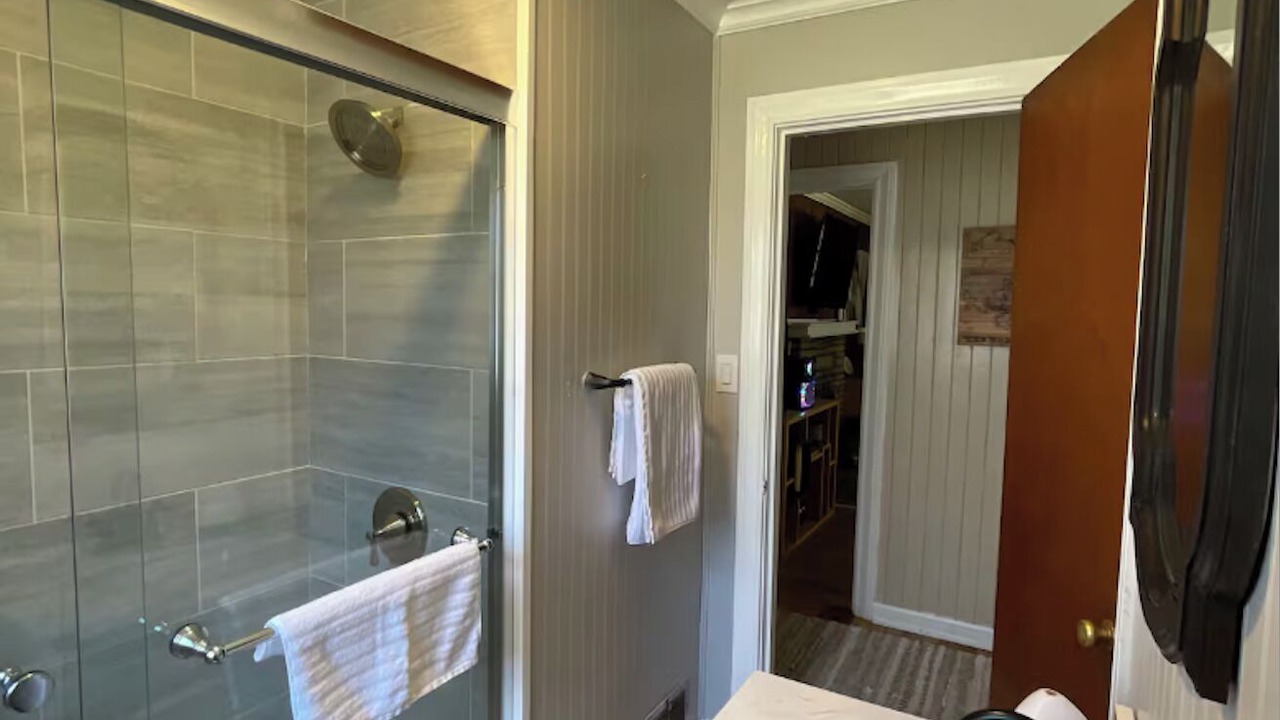 Photo of Bathroom in Cliftondale