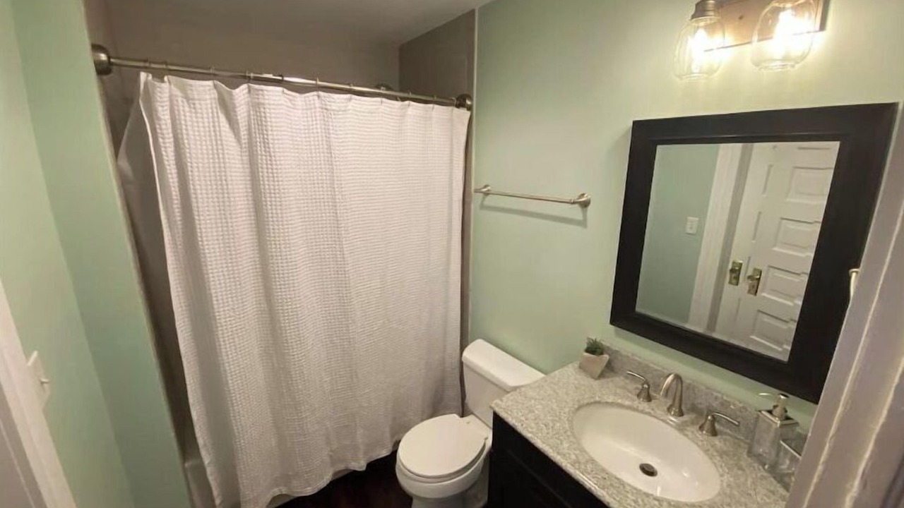 Photo of Bathroom in Old Fourth Ward