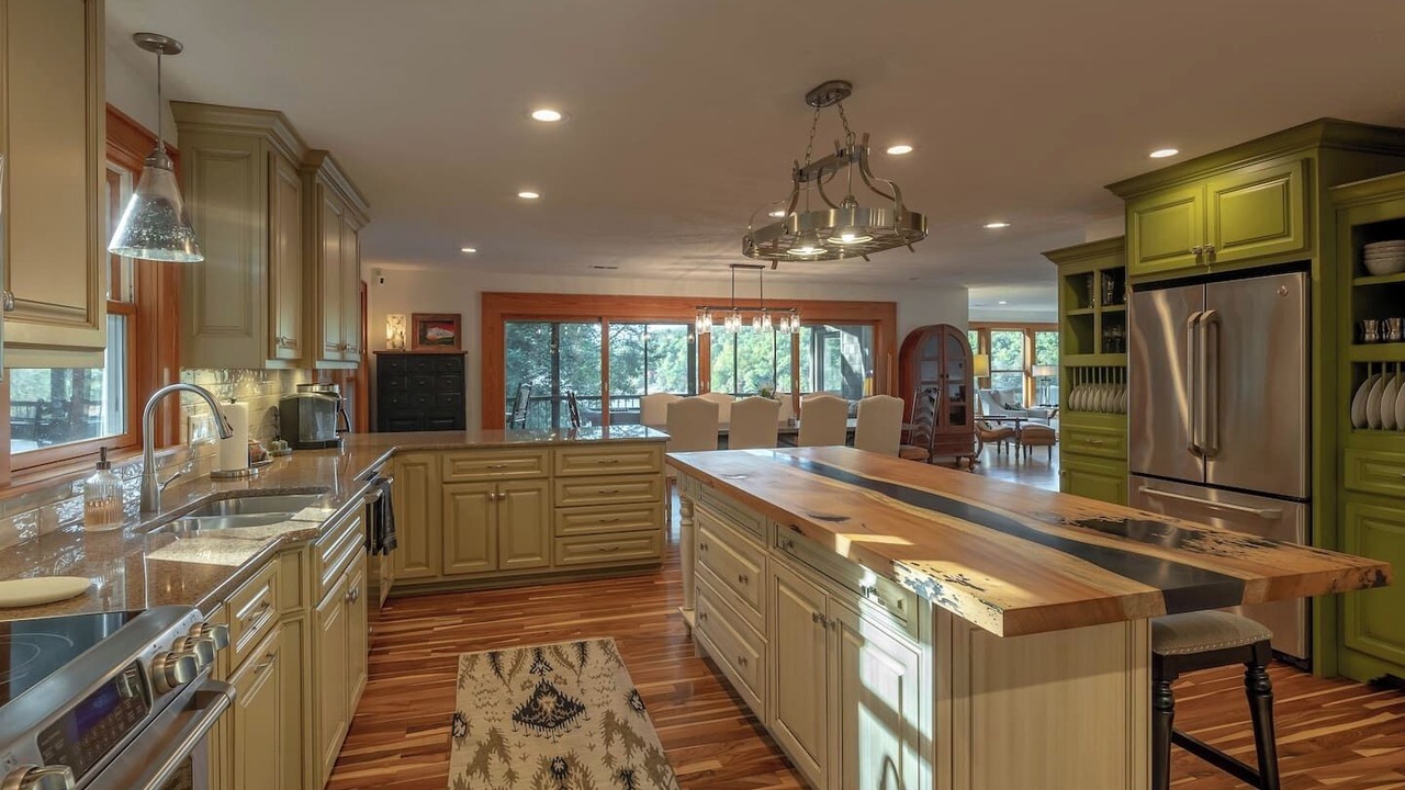 Photo of Kitchen in Lakeview Hills
