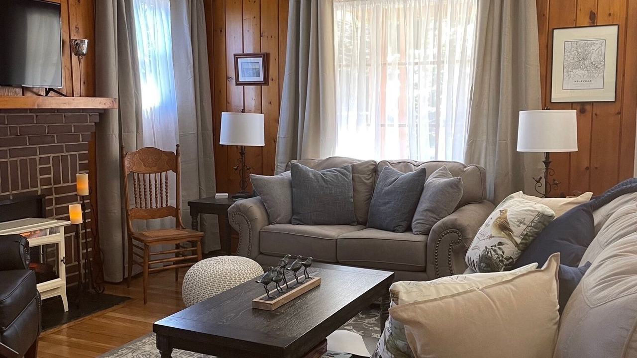Photo of Bedroom in Asheville